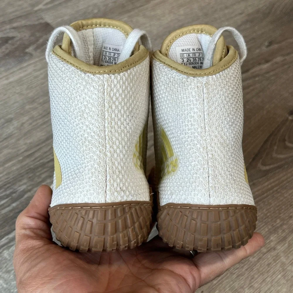 Adidas‎ Tech Fall 2.0 Wrestling Shoes White Vegas Gold Youth 3 UK 2.5 EU 35
